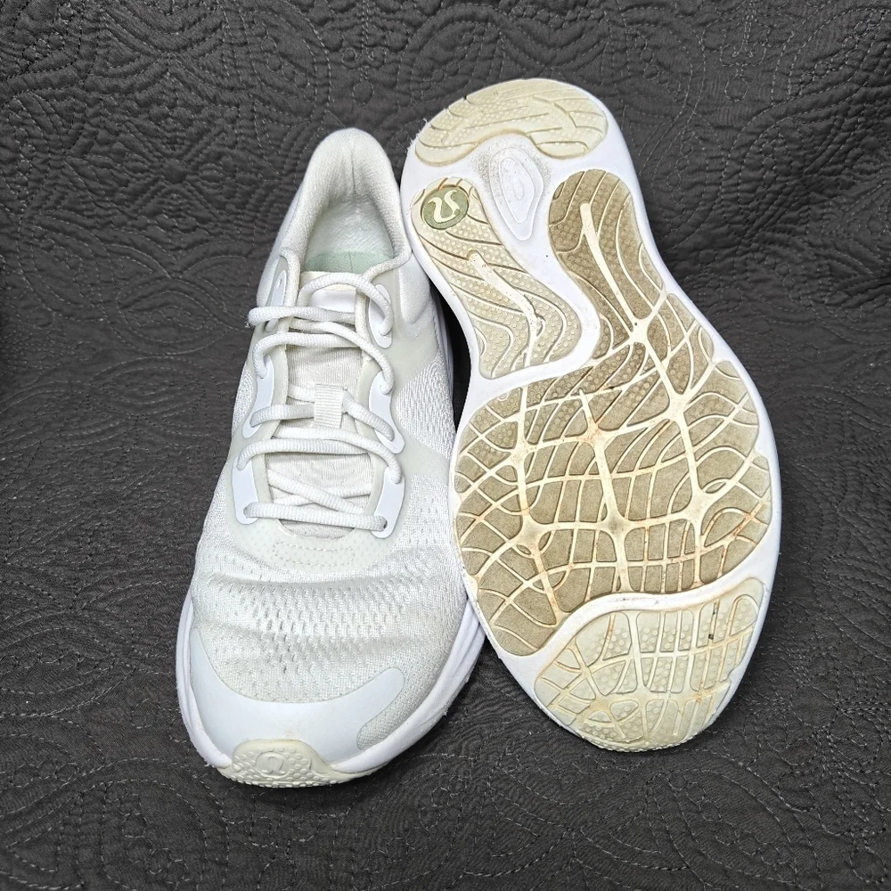Lululemon Blissfeel Women's Athletic Running Sneaker Triple White Shoes Size 7.5 - Picture 10 of 10